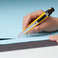 オルファ　小型カッターナイフ　Aプラス　215BS　1本