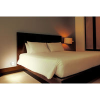 アイリスオーヤマ LEDセンサーライト ACコンセント式 電球色 LSLL-AC20IS 1個（直送品）