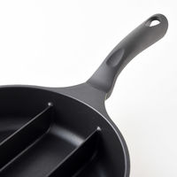 センターエッグトリプルパン mini 20cm オリーブ A-78052 1個 仕切りフライパン IH・ガス火対応 アーネスト