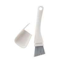 サッシブラシ ミゾ掃除 へら付 きれいに暮らす。ホワイト 1本 マーナ