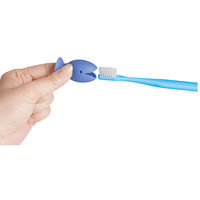 立つおさかな歯ブラシカバー ブルー 1パック（2個入） マーナ