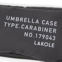 カラビナ付き折り畳み傘ケース ブラック LAKOLE/ラコレ