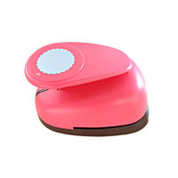 デコパンチ ビッグ3 スキャロップサークル 4105031