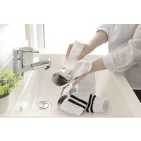 サンコー びっくりフレッシュ エリそで 洗濯 クリーナー 抗菌 水だけで汚れが落とせる 余洗い 事前洗い 泥汚れ グレー  1個 BA-91（直送品）