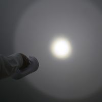 LED懐中電灯 1500lx 強力ライト 防災 変換用スペーサー付 ハピソン 単1でも単3でも使える 電池別売 YF-102-W/AL 1個 オリジナル