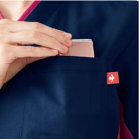 明石スクールユニフォームカンパニー ユニセックスVネックスクラブ ネイビー×ロゼ 5L UQM1537-593-5L 1枚　スクラブ（直送品）