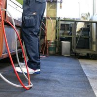 エスコ 0.9x 20m/7.0mm 吸収クッションマット(水・油) EA997RB-70 1本（直送品）