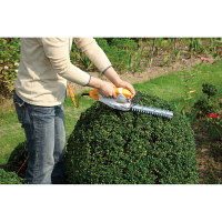 京セラインダストリアルツールズ　ヘッジトリマ（生垣・植込バリカン）スタンダード刃　刈込幅210mm　HT-2110　（直送品）