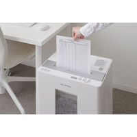 A4 クロスカットオフィスシュレッダー（30L/最大18枚細断） OF18J アイリスオーヤマ（直送品）