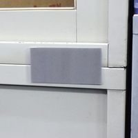 サンワサプライ 転倒防止連結固定フィルム(4枚入り) QL-E93 1セット(4枚入)