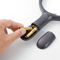 サンワダイレクト 手持ちルーペ（大型拡大鏡・LEDライト付・1.8倍＆5倍） 400-LPE001 1個（直送品）