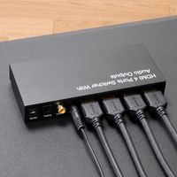 サンワダイレクト HDMIセレクター（HDMI切替器・4入力×1出力・光、同軸デジタル音声出力端子付き） 400-SW015 1個（直送品）