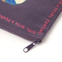 （世界の名作）フラットポーチ 真珠の耳飾り LAKOLE/ラコレ