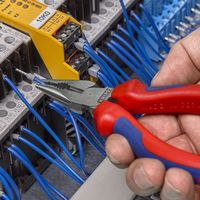 エスコ 145mm ニードルノーズペンチ(グリップ付) EA537LB-9 1本（直送品）