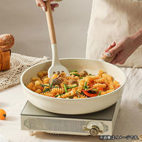 ベストコ CAROTE（カローテ） 穴あきターナー フライ返し シリコン 耐熱 アイボリー NM-5041 1個