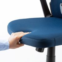 サンワサプライ オフィスチェア メッシュチェア 肘跳ね上げ式 ランバーサポート付 キャスター付 ブルー SNC-NET21BL 1脚（直送品）