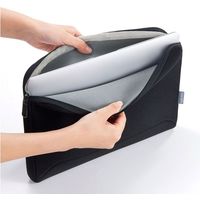 サンワサプライ MacBook用衝撃吸収ファスナー付インナーケース(13.3インチ) IN-MACFA13BK 1個
