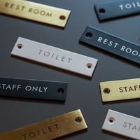 ポッシュリビング サインプレート 「STAFF ONLY」 ホワイト W8×D0.2×H2cm アイアン 63959 1個（直送品）