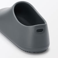 無印良品 ＥＶＡ 吊るせるやわらかバススリッパ Ｍ ダークグレー 約２３．０‐２５．０ｃｍ 良品計画