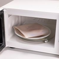 保存容器 シリコーンバッグ 700ml 薄型 ベージュグレー 電子レンジ・冷凍・食洗機OK 1個 貝印