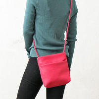 センバドー 合皮シンプル ポケットショルダーバッグ IV 621-7092 1個（直送品）