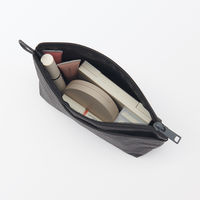 無印良品 リンクルナイロン マチ付きポーチ ダークグレー Ｍ 約２１×１３．５×６ｃｍ 良品計画