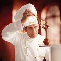 【ワゴンセール】Lindt（リンツ） リンドール エキストラビターパック 5個入り 6袋 六甲バター 輸入チョコレート バレンタイン