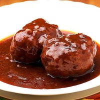 【手土産や贈り物に】 ノワ・ド・ココ 黒毛和牛入煮込みハンバーグと 国産牛ローストビーフ ギフトカード　桐箱　紙袋　熨斗　御中元（直送品）