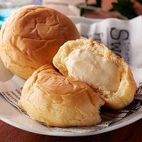 【手土産やお祝いの贈り物に】 八天堂 プレミアムフローズン くりーむパン 12個詰合せ ギフトカード　桐箱　専用紙袋付き（直送品）