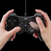 サンワダイレクト 多ボタンゲームパッド（16ボタン・全ボタン連射対応・振動機能付・日本製高耐久シリコンラバー使用） 400-JYP62UBK 1個（直送品）