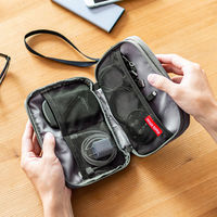 サンワダイレクト ガジェットポーチ（モバイルバッテリー・Wi-Fiルーター・パスポート・iPhone・ケーブル収納・Mサイズ・グレー） 1個（直送品）