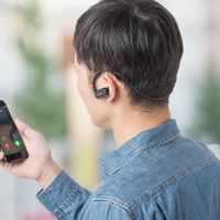 サンワダイレクト Bluetoothイヤホン　マイク搭載（Bluetooth5.0・IPX5防水・軽量・ブラック） 400-BTSH012BK 1個（直送品）