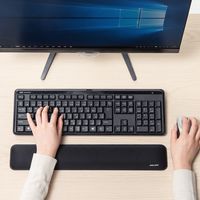 サンワダイレクト リストレスト（フルキーボード用・手首・腱鞘炎防止・疲労軽減・クッション・幅45.3cm） 200-TOK016BK 1個（直送品）