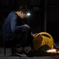 エスコ [充電式] ヘッドライト/LED(センサースイッチ付) EA758RW-81 1セット(2台)（直送品）