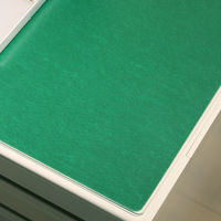 プラス ななめカットデスクマット OAタイプ 中（1190×590mm） 厚さ1.7mm 下敷き付 透明 41339