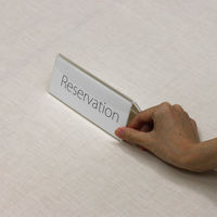 プラス V型カード立 CT-104V 1個