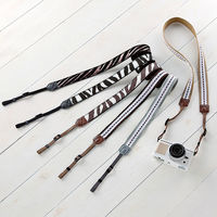 サンワサプライ デジタル一眼用ストラップ・レース（ベージュ） DG-SST3BG 1個（直送品）