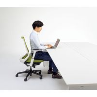 【組立設置込】内田洋行 ニンバス ハイシートチェア ハイバック 肘無 ハンガー付 ランバー付 ウレタンキャスター リーフグリーン×黒 1脚（直送品）