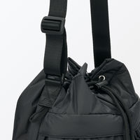 無印良品 撥水 中わた入り 巾着バッグ 黒 タテ３４×ヨコ２４×マチ２４ｃｍ 良品計画