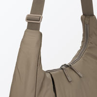 無印良品 撥水 中わた入り ２ＷＡＹ ワンショルダーバッグ キャメル タテ２８．５×ヨコ４０×マチ１２ｃｍ 良品計画