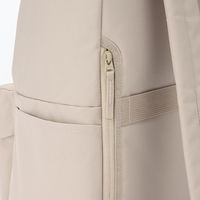 無印良品 肩の負担を軽くする 撥水リュックサック ライトベージュ タテ４３×ヨコ３２×マチ１４ｃｍ 良品計画