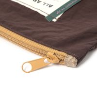 化粧ポーチ LABELフラットポーチＭ ブラウン studio CLIP