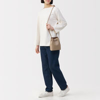 無印良品 ヌメ革 巾着バッグ グレイッシュブラウン タテ１９×ヨコ１６×マチ８ｃｍ 良品計画