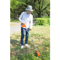 ファミリー・ライフ 充電式コードレス3WAY草刈り機 16点セット+予備バッテリー 04173 1個