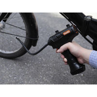 ファミリー・ライフ 充電式コードレス電動エアーコンプレッサー ACアダプター付き 04186 1個