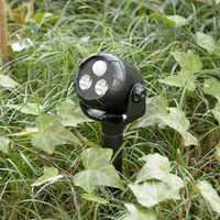 オーム電機 LEDガーデンライト 土にさして使うセンサーライト 電池式 昼白色 06-4102 1個