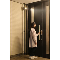 YAMAZEN 突っ張りライトホルダー 工事不要 1kgまで取付可能 TLH-315(BK) 1台