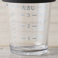 貝印 セレクト100 フタ付計量カップ50ml DH3128 1個