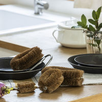 元祖 亀の子束子 1号（小）手に握りやすいサイズ 天然素材 高品質たわし パッケージ入 タワシ 1個 亀の子束子西尾商店