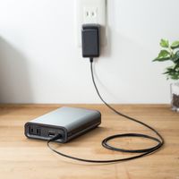 サンワダイレクト AC出力対応モバイルバッテリー 700-BTL025N 1個（直送品）